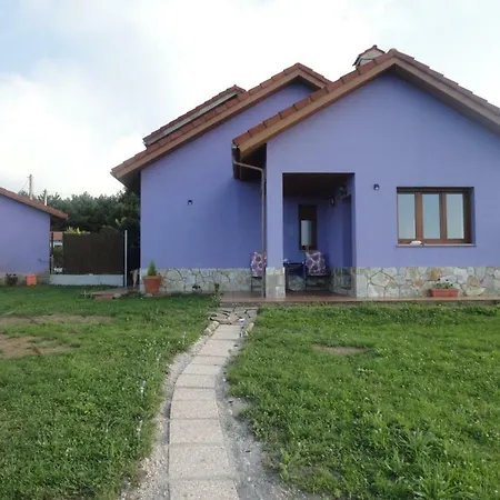 Apartamento En Banugues. El Monte Bañugues